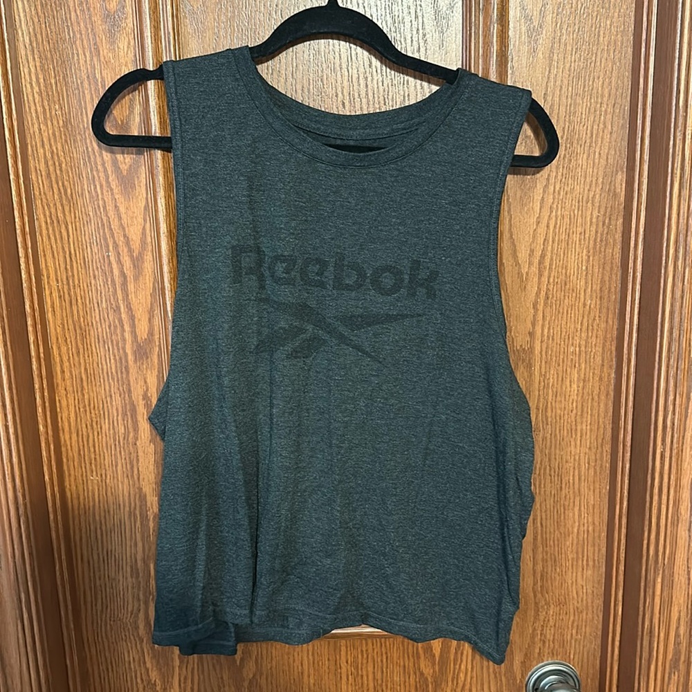 Reebok size XL muscle tank